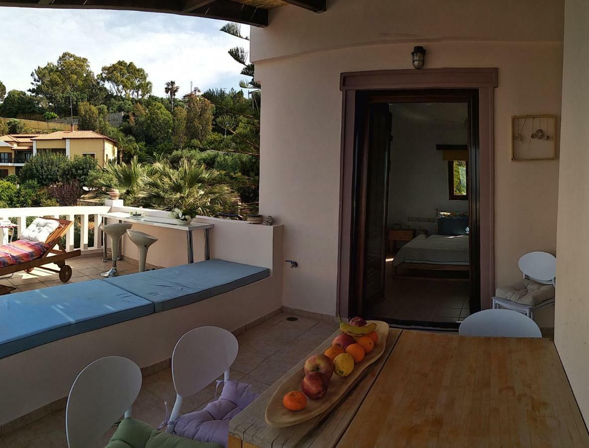 Modern Villas With Gardens And Stunning Views Ligaria  Luaran gambar