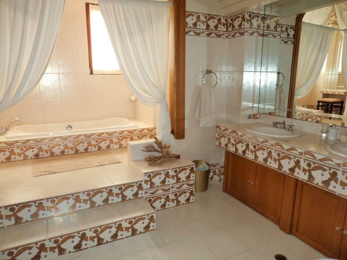 Modern Villas With Gardens And Stunning Views Ligaria  Luaran gambar