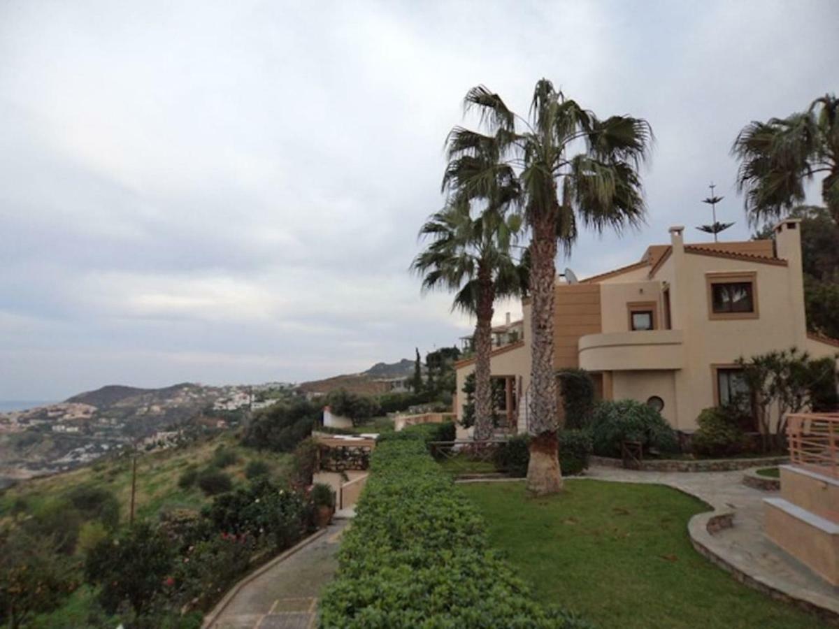 Modern Villas With Gardens And Stunning Views Ligaria  Luaran gambar