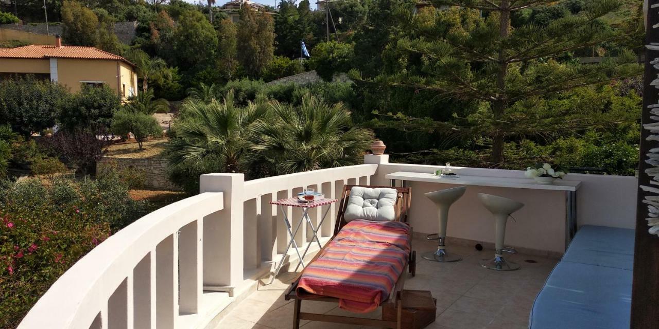 Modern Villas With Gardens And Stunning Views Ligaria  Luaran gambar